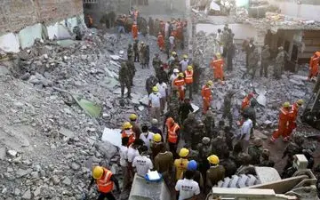 انفجار شدید گاز هنگام جشن عروسی در سالن هتل / 18 جسد تا کنون خارج شده است + عکس