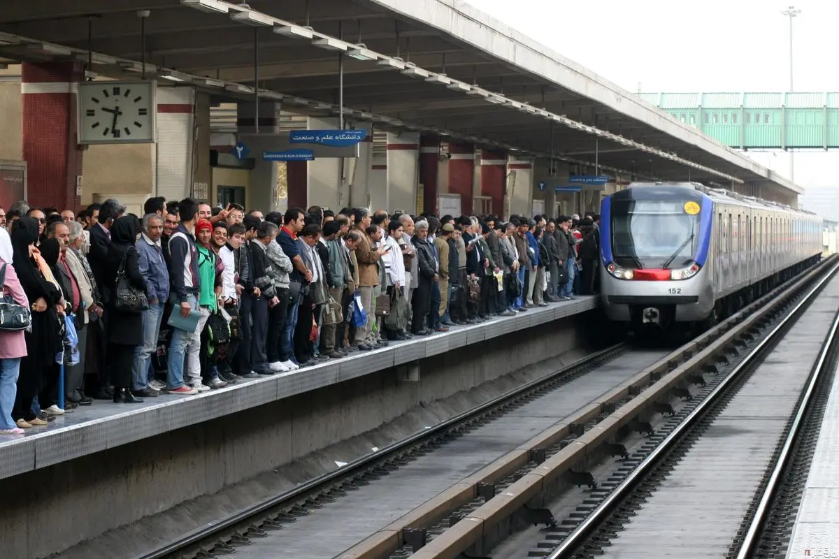 خط 5 مترو جمعه‌ها پذیرش مسافر ندارد