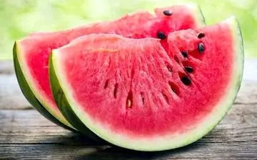 
آشنایی با عوارض خطرناک مصرف هندوانه!