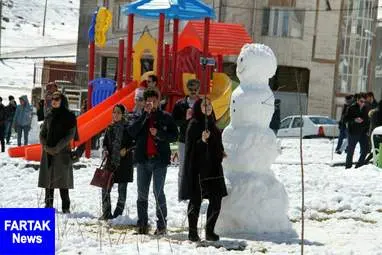برگزاری جشنواره مجسمه های برفی در کرمانشاه به روایت تصویر