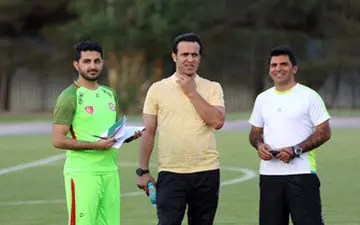 علی کریمی خیال نفتی ها را راحت کرد 