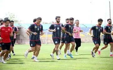 استراحت گل‌محمدی به بازیکنان پرسپولیس