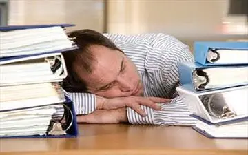  ۲۰ دقیقه خواب برای مردان و ۴۰ دقیقه برای زنان در اداره لازم است