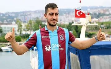 درآمد ایجنت ایرانی ستاره استقلال فاش شد!