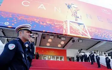 کشف یک بسته مشکوک در نزدیکی محل برگزاری جشنواره فیلم کن!