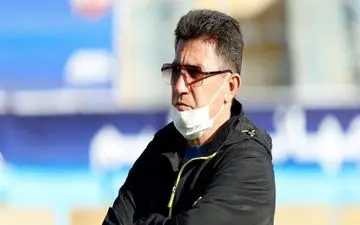 مربی گل گهر: داور به راحتی از صحنه پنالتی برای تیم ما عبور کرد