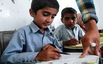 حمایت از دانش‌آموزان مدارس سه شیفته  مناطق زلزله زده کرمانشاه از هفته آتی