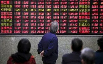 تاثیر مصوبات کمیسیون تلفیق بر بورس/ شکاف خرید و فروش حقیقی‌ها رکورد زد