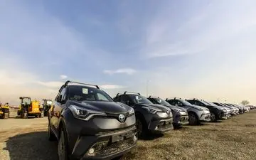  صدور مجوز تخصصی واردات خودرو سواری و کشنده در گمرک پرویزخان و خسروی
