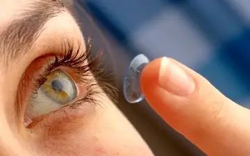 با لنز خوابیدن بینایی تان را تهدید می کند