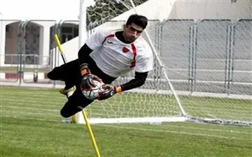 
انگشت دست بیرانوند در رفت، سروش مى‌رسد