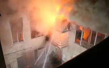 آتش‌سوزی مهیب در مشهد؛ ۶ نفر مصدوم شدند
