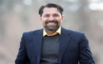 شهرداری بندرعباس قربانی استارت طلایی سپاهان ب