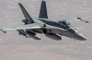 لحظات نفس‌گیر پرواز اف-18 از عرشه ناوهواپیمابر روزولت | فیلم