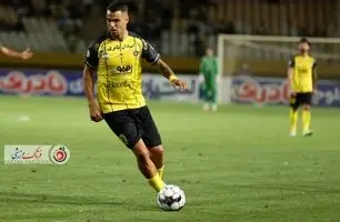 فیلم | شوت سنگین و زیبای آلوز تیر دروازه استقلال را لرزاند