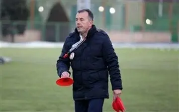 هنوز وضعیت سرمربی ذوبی ها مشخص نیست