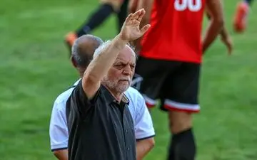 خوردبین: صدرنشینی پرسپولیس جای بحث ندارد، بعضی شوخی می‌کنند/ برخی دست به هر کاری می‌زنند تا ما نتیجه نگیریم