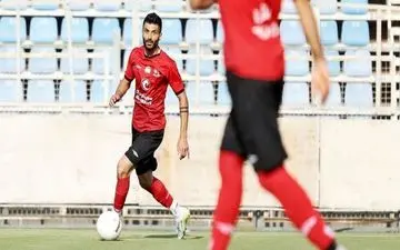 آقایی از تراکتور جدا می‌شود؟