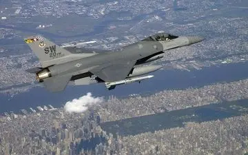 حمله موشکی انصارالله به جنگنده اف -۱۶ آمریکا