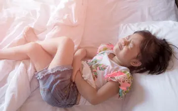 همه چیز درباره دل درد در کودکان| چه زمانی دل درد کودک نیاز به آندوسکوپی دارد؟