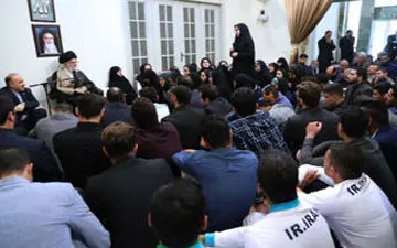 رهبر انقلاب خطاب به ورزشکاران: مبادا از تهدیدها بترسید