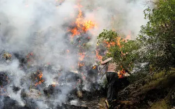 عملیات اطفای آتش در الیت به مرحله پایانی رسید