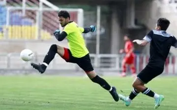 عملکرد عجیب گوهری مقابل نفت