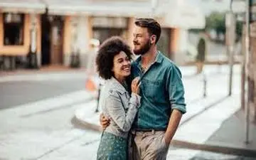 چگونه دیگران را به خود مجذوب و علاقه مند کنیم؟