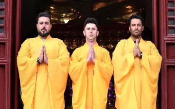 تیپ عجیب «محمدرضا گلزار» و «امین حیایی» در چین