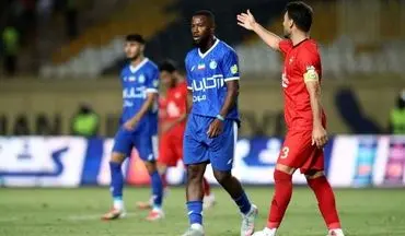 واکنش باشگاه استقلال به شایعه مشکل قلبی نازون:«کذب است، شکایت می‎‌کنیم»