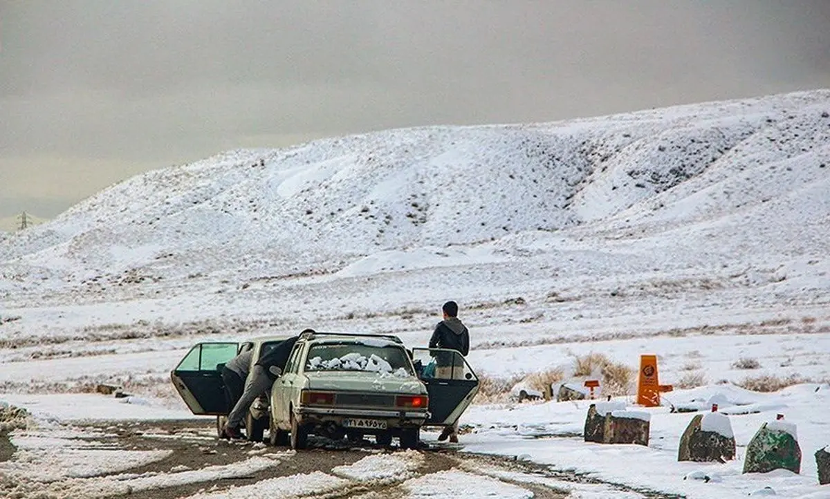 برف و کولاک در مناطق کوهستانی گلستان / محور توسکستان به سمنان مسدود شد 