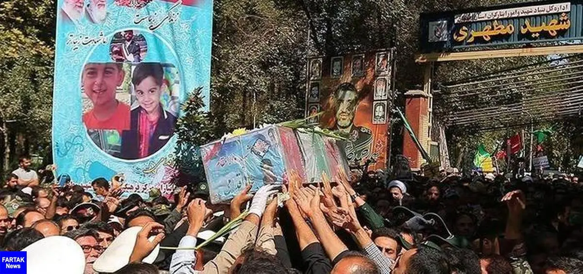 تلخ ترین تصویر از تشییع شهید ۴ ساله حادثه تروریستی اهواز ! + عکس