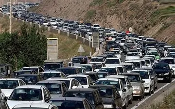 تردد در چالوس یکطرفه شد / ترافیک در بخش هایی از هراز و چالوس