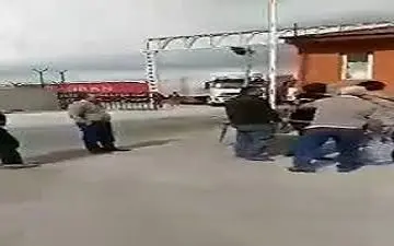 کتک زدن راننده ایرانی در مرز ترکیه + فیلم