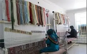 بیمه‌ ۳۲۰ هزار قالیباف در تامین اجتماعی/ ۷۰۰ هزار قالیباف تحت پوشش بیمه روستاییان می‌روند