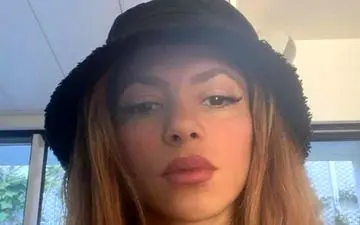 خداحافظی غم‌انگیز شکیرا با بارسلونا همراه با طعنه مجدد به پیکه