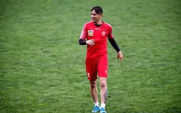 چرا فرشاد احمدزاده محروم شد؟ ستاره پرسپولیس به داور چه گفت!!