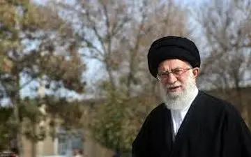 حضور رهبر انقلاب بر مزار پدرشان 