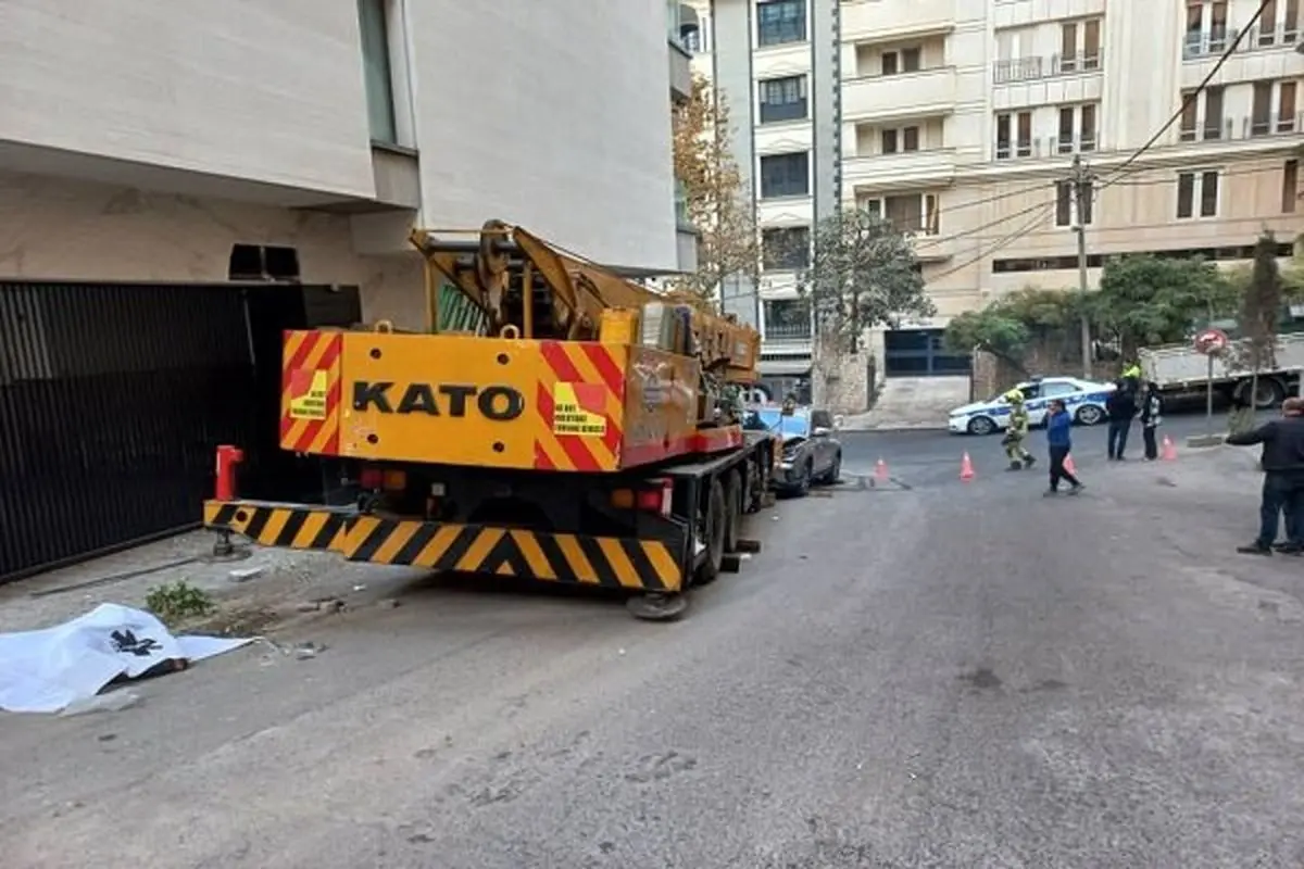 
جرثقیل ۴۰ تنی قاچاق در اصفهان کشف شد
