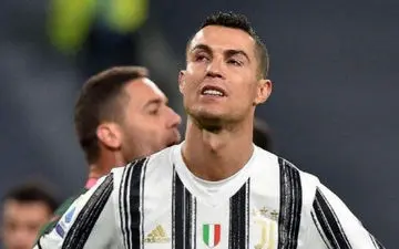 یوونتوس باید رونالدو را آزاد کند
