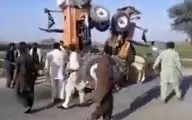 تفریح عجیب کشاورزان پاکستانی