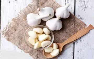 تفاوت خوردن سیر خام و پخته از لحاظ خواص