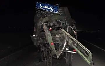 تصادف تریلی و خاور در اتوبان قم - گرمسار با ۴ مصدوم