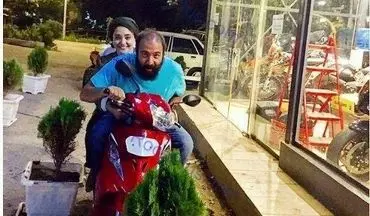 عکسی دیده نشده از موتورسواری نرگس محمدی و همسرش