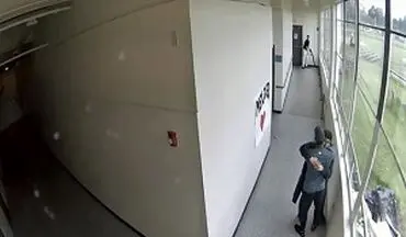 خلع سلاح دانشجوی مسلح با آغوش مربی