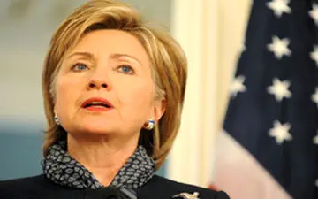 هیلاری کلینتون کشیش می‌شود!