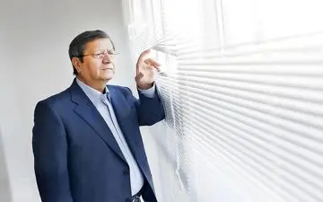 واکنش مجری شبکه خبر به پیشنهاد همتی برای گران شدن بنزین + ویدئو