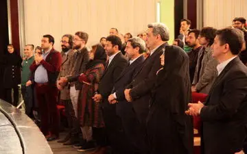 شهردار تهران به تماشای «سقراط» نشست