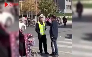 اقدام زشت مرد سالخورده در خیابان!