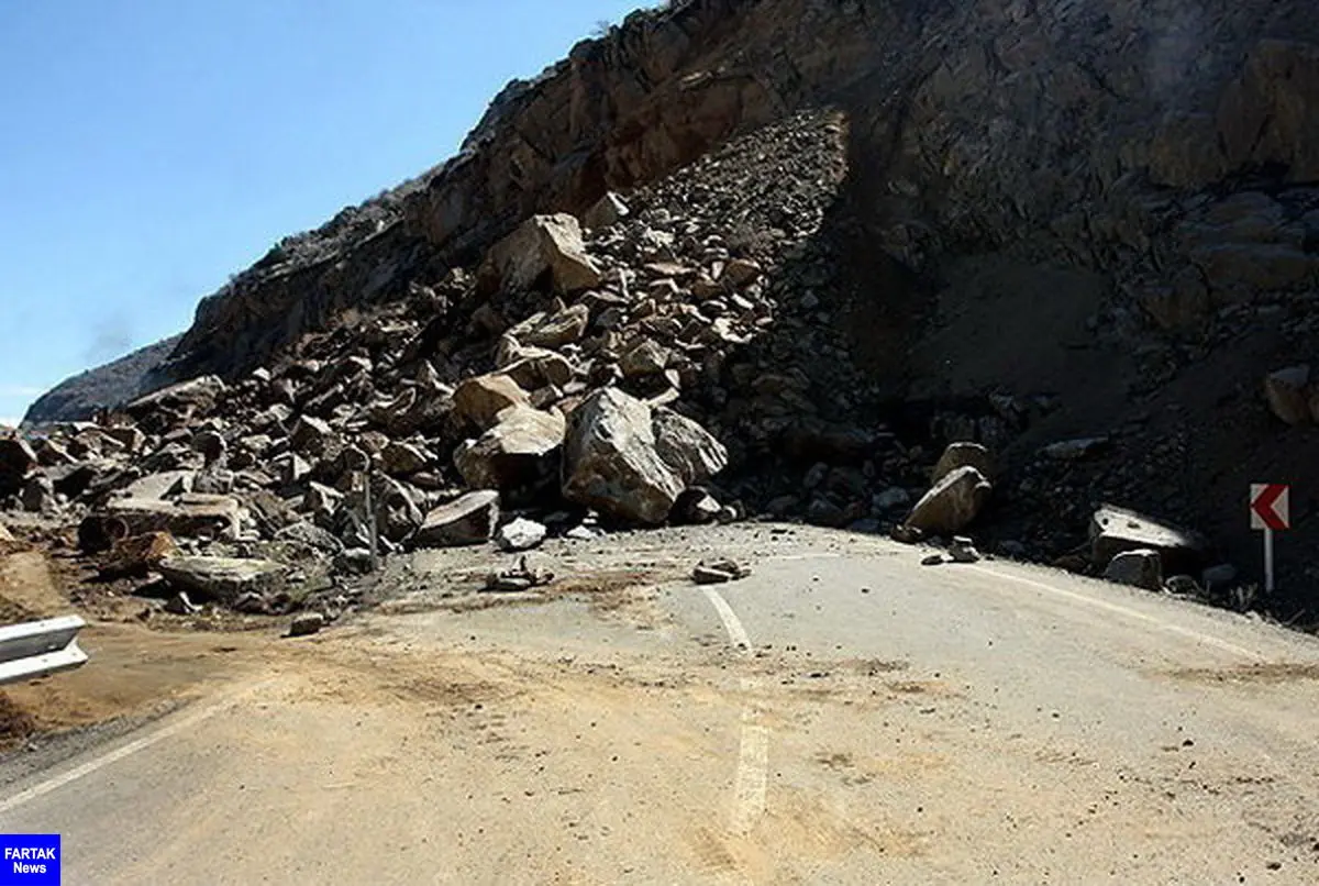 انسداد محور کرج- چالوس به علت سیلاب و ریزش کوه